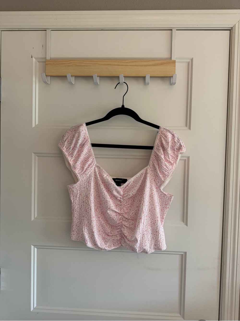 Forever 21 Pink Floral Ruched Crop Top